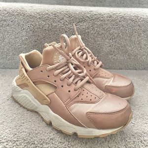 huarache rose gold